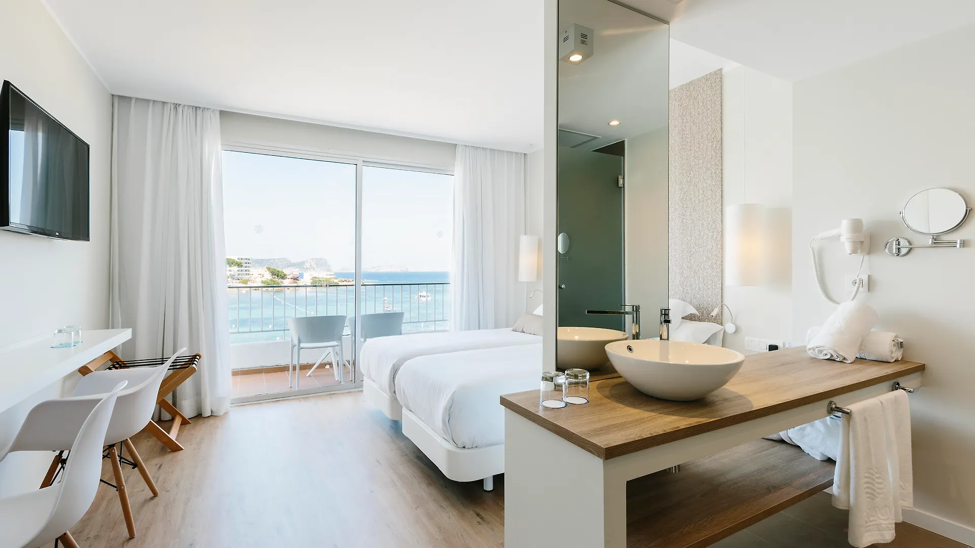 Aluasoul Ibiza - Adults Only Hotel Es Cana 4*,  Spanyolország