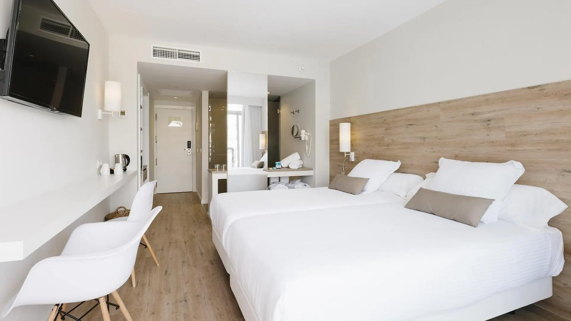 Aluasoul Ibiza - Adults Only Hotel Es Cana