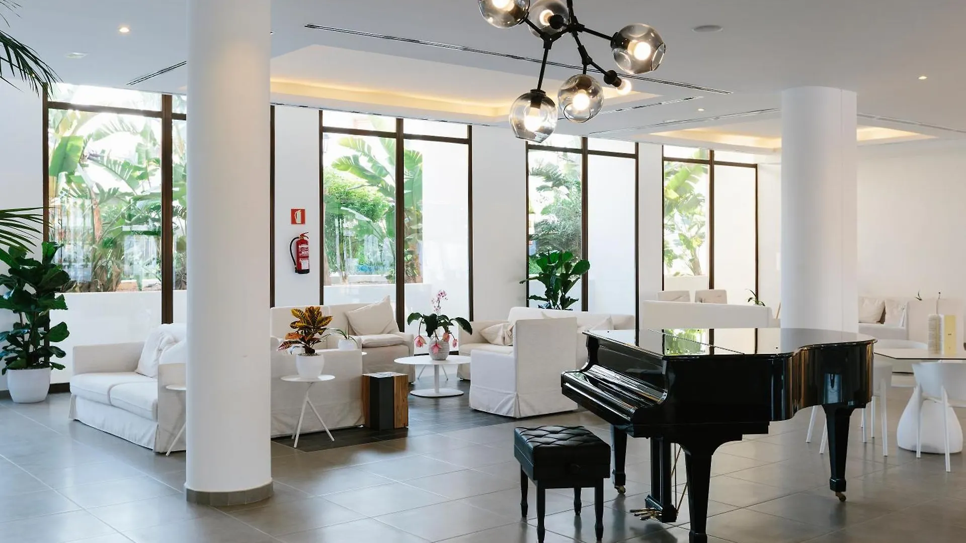 Aluasoul Ibiza - Adults Only Hotel Es Cana