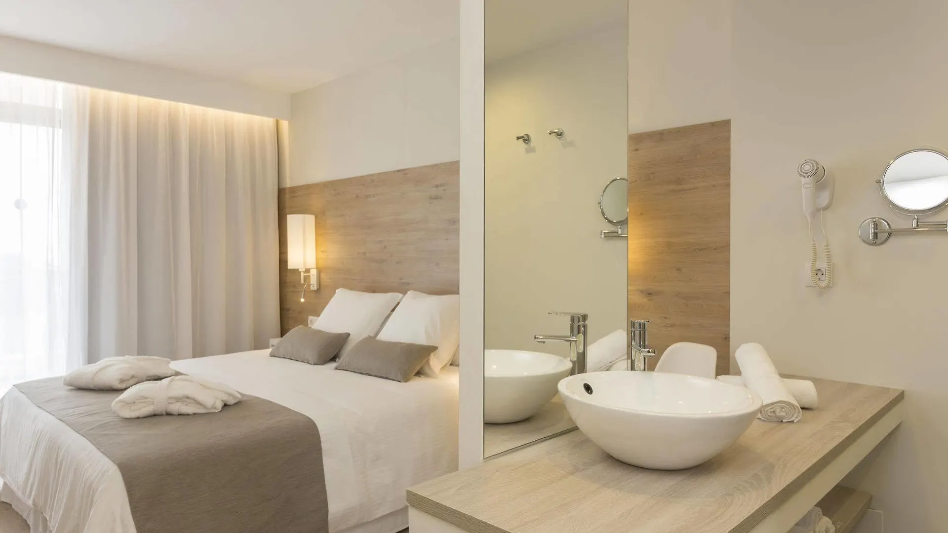 Aluasoul Ibiza - Adults Only Hotel Es Cana Spanyolország