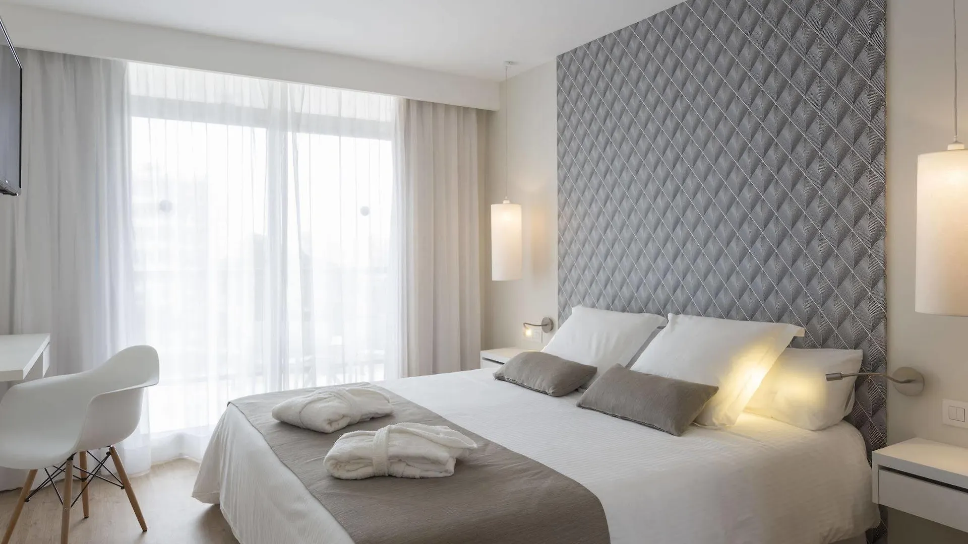 Aluasoul Ibiza - Adults Only Hotel Es Cana