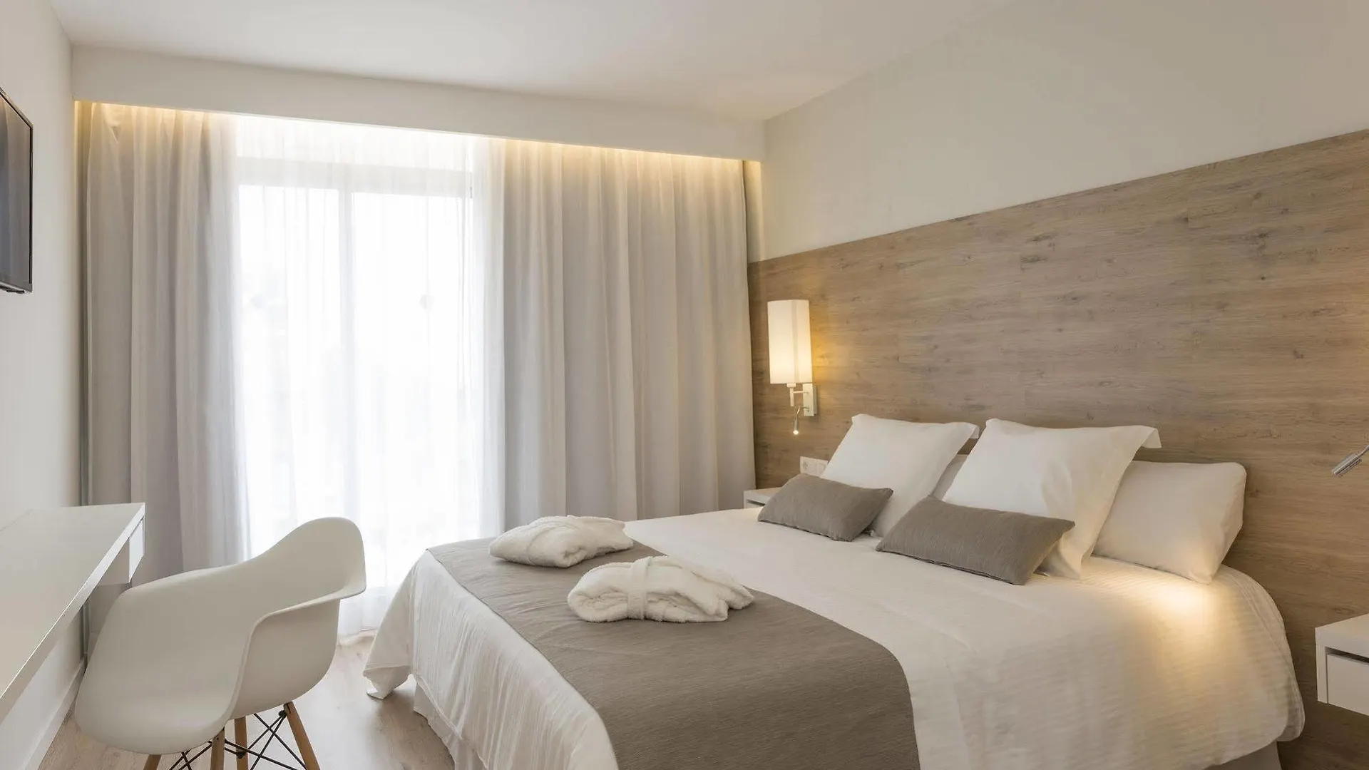 Aluasoul Ibiza - Adults Only Hotel Es Cana Spanyolország